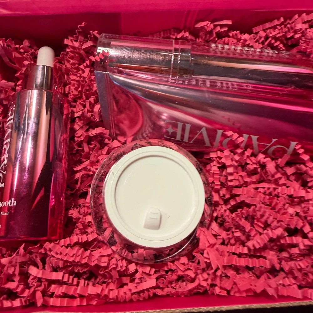 Parivie Pink Women’s Skincare Set